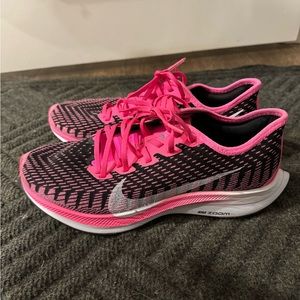 Zoom Pegasus Turbo 2 Size 8 hot pink